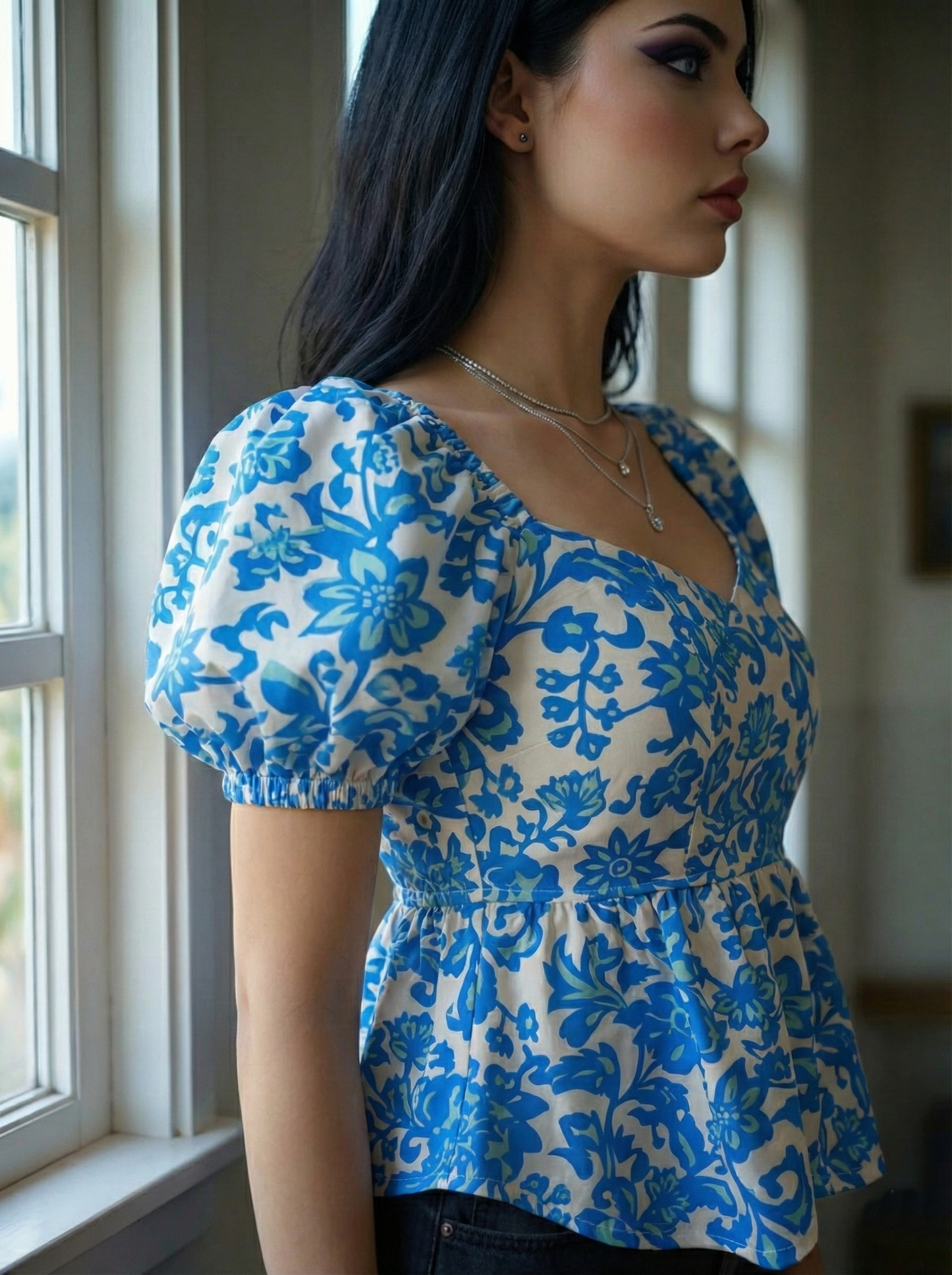 women’s floral printed puff-sleeve crop top