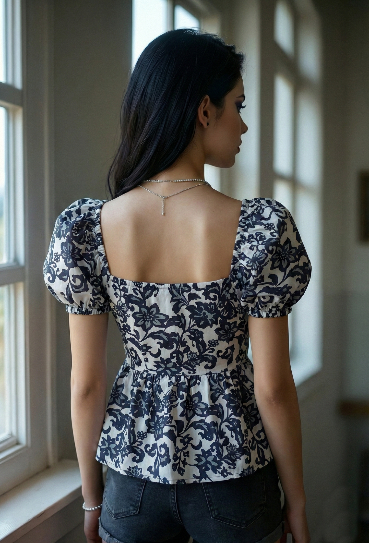 women’s floral printed puff-sleeve crop top